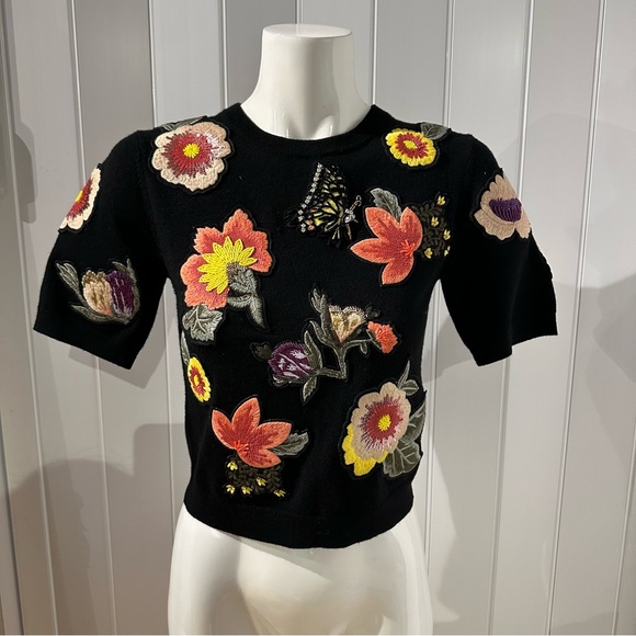 🎀SOLD🎀Alice + Olivia Ciara Floral Embellished Pullover Sweater - Picture 7 of 10